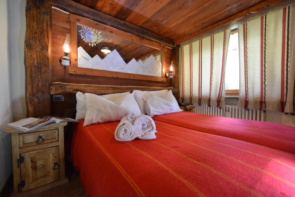 Affittacamere De Charme Jour Et Nuit Torgnon Rum bild